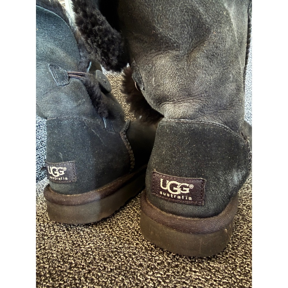 UGG Australia‎ Black Suede Sheepskin Lined Boots Women's Size 8 - Picture 4 of 7